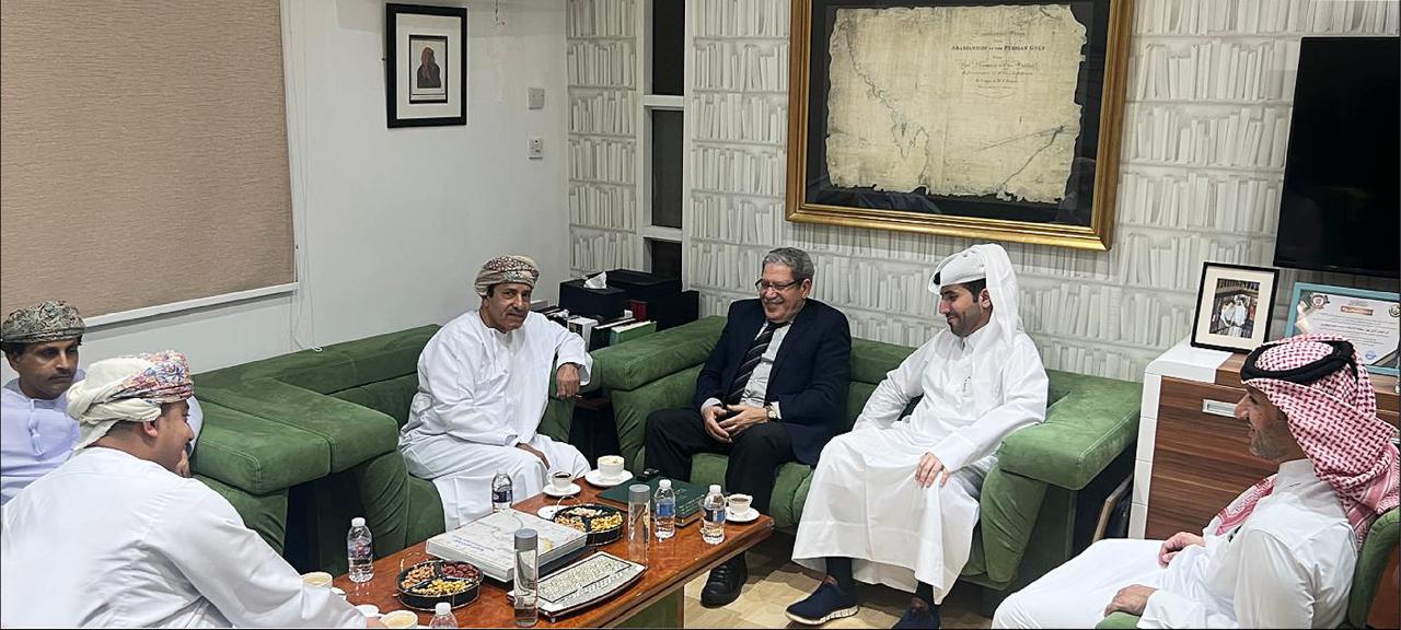 A Delegation from the National Records and Archives Authority in Oman Visits the Center